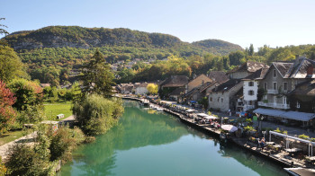 Chanaz, appelé la petite venise, est un village touristique artisanal
